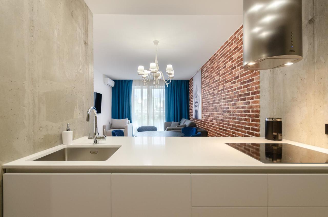 Petrovdom 12-95 Loft Apartments At Rc Kvartet, 16Г Vasyl Lypkivskyi Street Kyiv Exterior photo