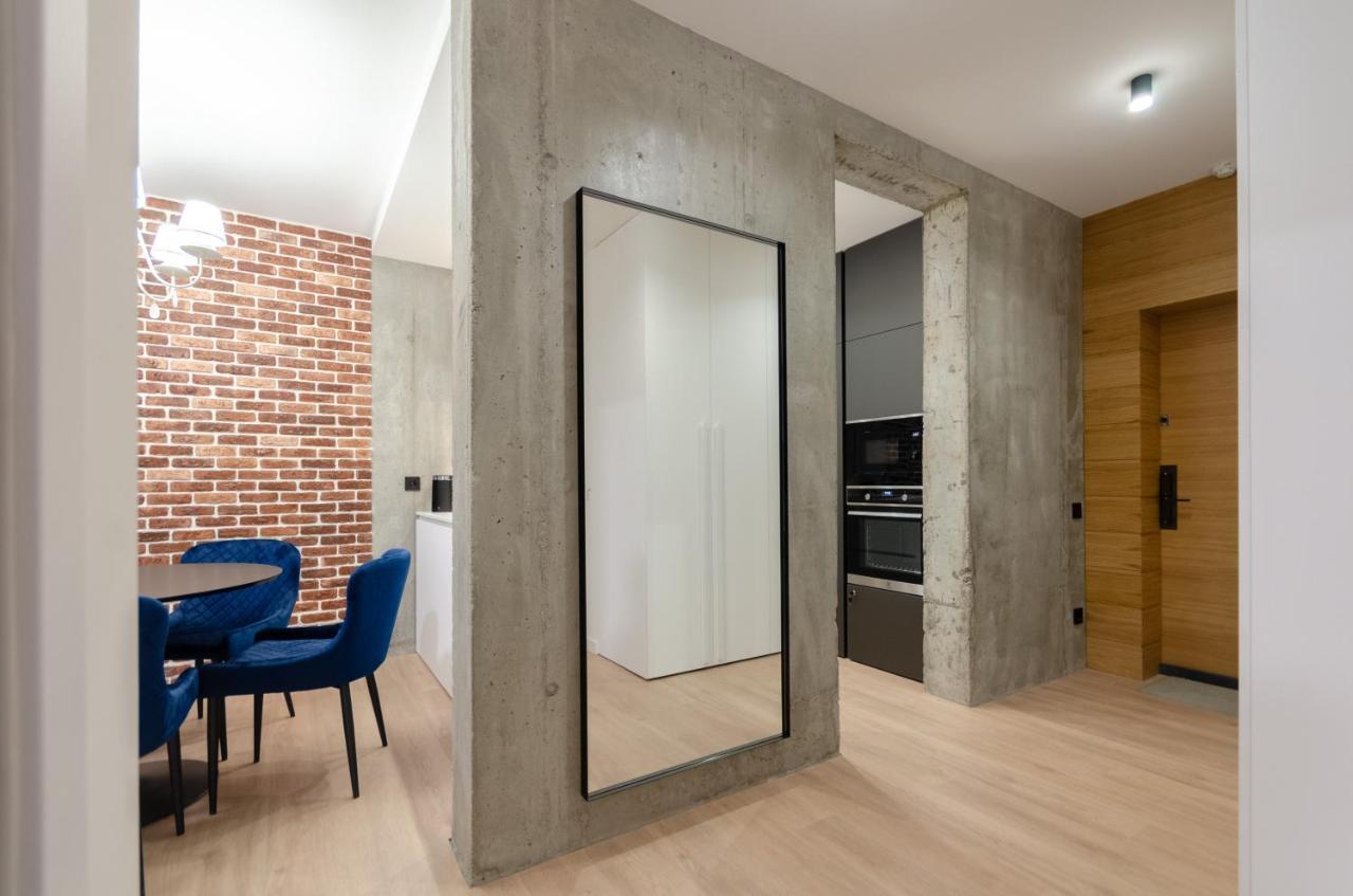 Petrovdom 12-95 Loft Apartments At Rc Kvartet, 16Г Vasyl Lypkivskyi Street Kyiv Exterior photo
